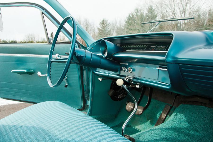  Chevrolet Biscayne 2-Door Sedan 1963 года  (фото 7 из 8)